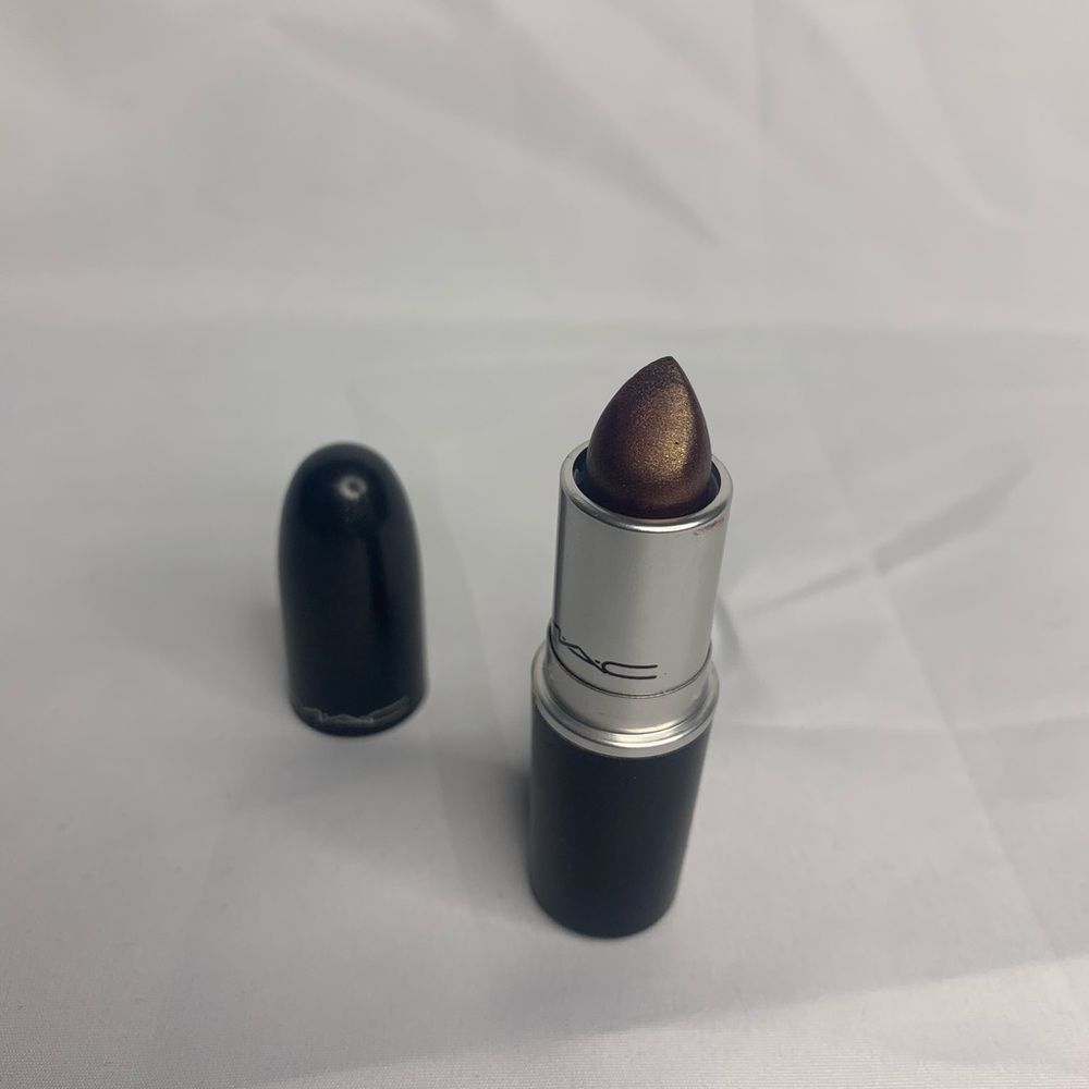 MAC LIPSTICK - O